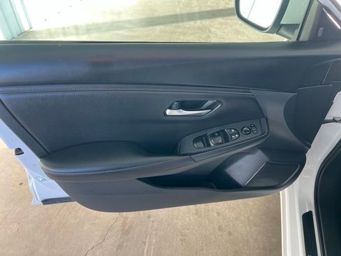 Used 2024 Nissan Sentra SV w/ All-Weather Package image 8