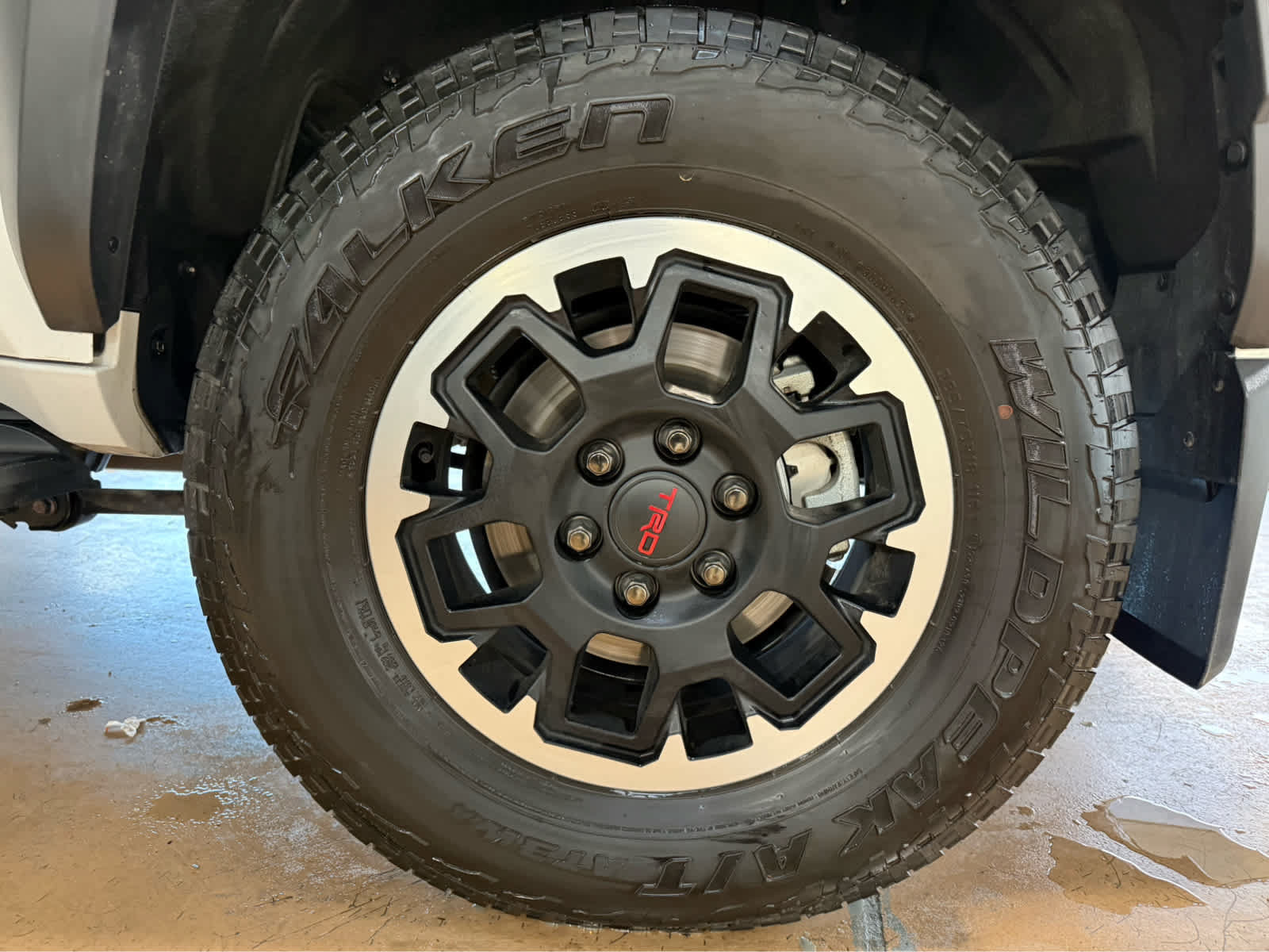 Used 2025 Toyota 4Runner TRD Off-Road Premium AWD/4WD image 10