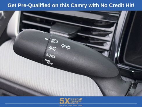 Used 2025 Toyota Camry SE image 19