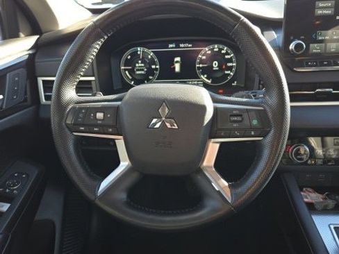 Used 2024 Mitsubishi Outlander 4WD Plug-In Hybrid image 20