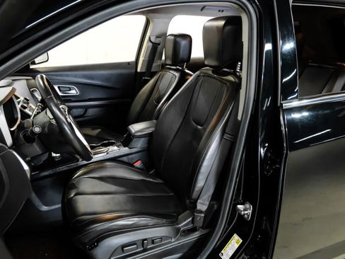 Used 2017 Chevrolet Equinox Premier w/ Enhanced Convenience Package image 28