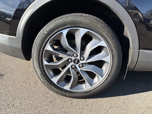 Certified 2022 Lincoln Nautilus Reserve w/ Luxury Package image 32