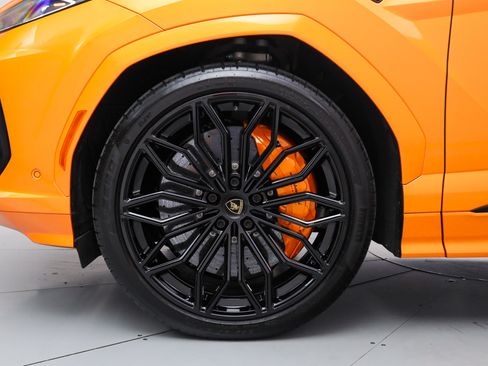 Used 2026 Lamborghini Urus SE AWD/4WD image 40