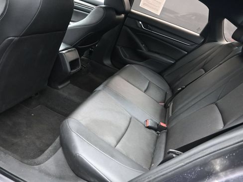 Used 2019 Honda Accord Sport image 17