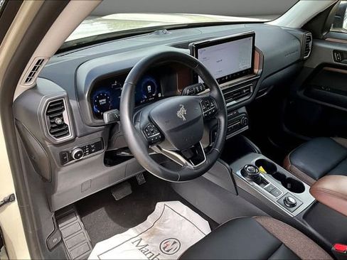 Used 2025 Ford Bronco Sport Outer Banks w/ Outer Banks Tech Package+ AWD/4WD image 16