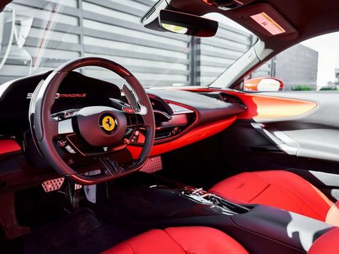 Used 2023 Ferrari SF90 Stradale AWD/4WD image 2