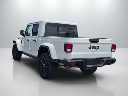 Used 2025 Jeep Gladiator Sport AWD/4WD image 7