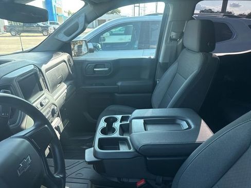 Used 2024 Chevrolet Silverado 1500 Custom w/ Dark Appearance Package AWD/4WD image 5