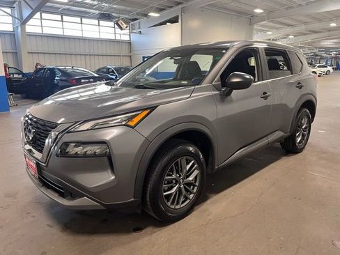 Used 2023 Nissan Rogue S image 7