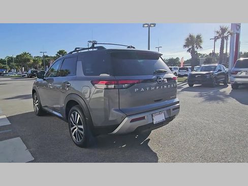 Used 2023 Nissan Pathfinder Platinum FWD image 30