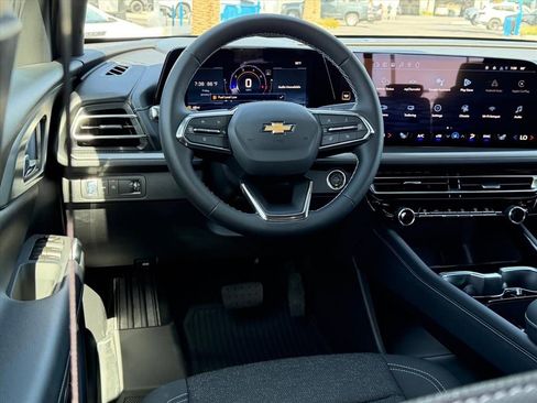 New 2026 Chevrolet Traverse LT FWD image 7
