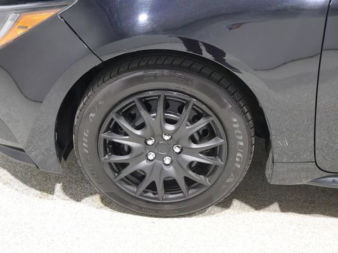 Used 2024 Toyota Corolla LE FWD image 8