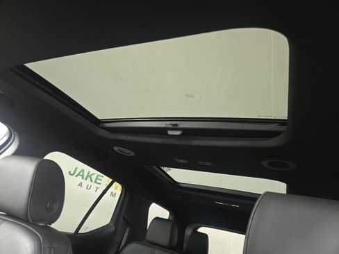 Certified 2023 Chevrolet Traverse RS image 23