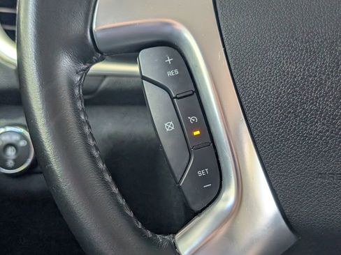 Used 2017 Chevrolet Traverse LT w/ Style and Technology Package FWD image 18