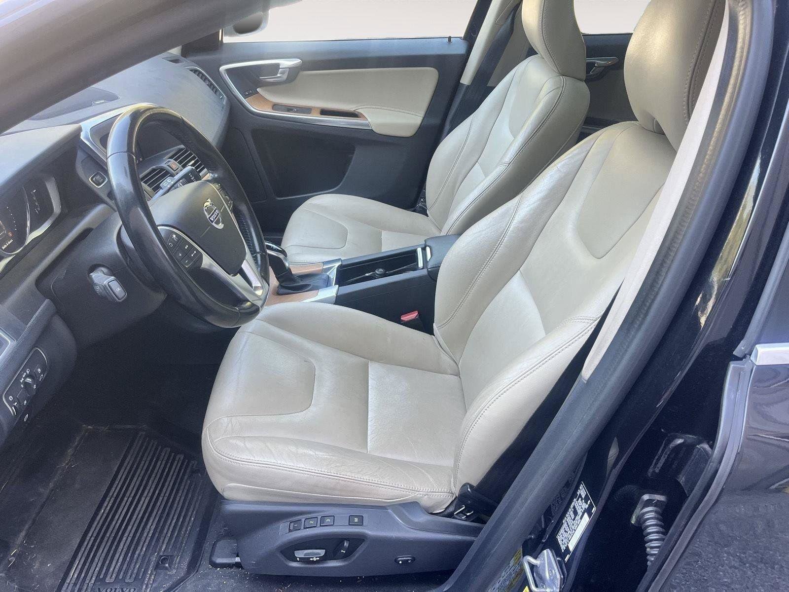 Used 2017 Volvo XC60 T6 Inscription w/ Advanced Package AWD/4WD image 23