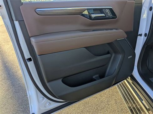 New 2026 Chevrolet Tahoe High Country image 9