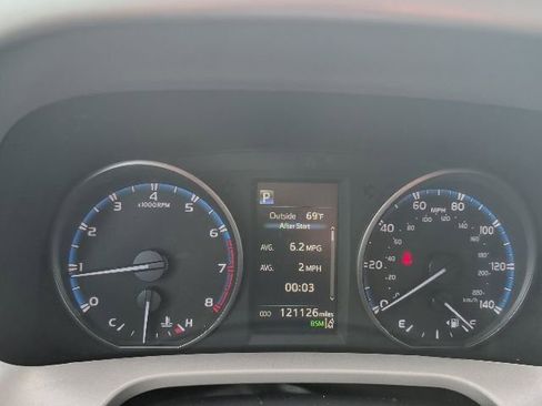 Used 2017 Toyota RAV4 XLE image 2