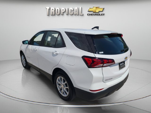 Used 2023 Chevrolet Equinox LS FWD image 3