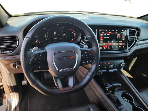 Used 2025 Dodge Durango GT AWD/4WD image 2