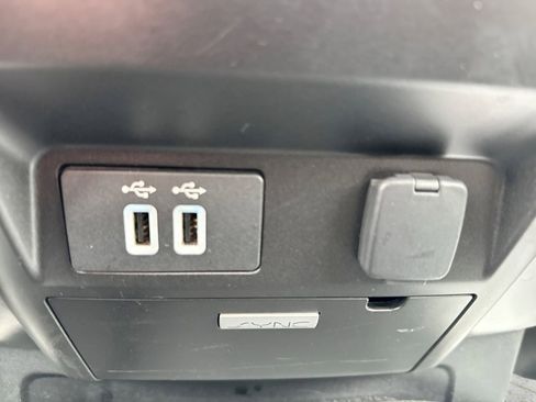 Used 2018 Ford F150 XLT w/ Equipment Group 302A Luxury AWD/4WD image 37
