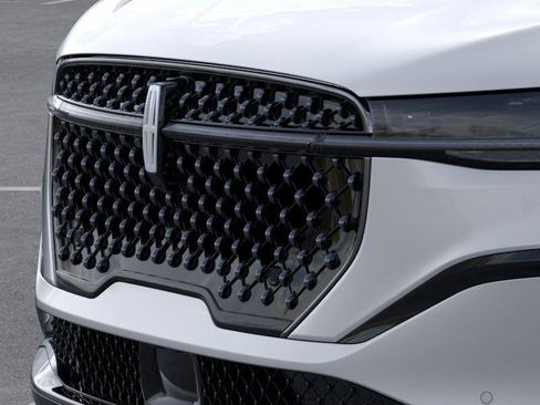 New 2026 Lincoln Nautilus Reserve w/ Jet Appearance Package image 17