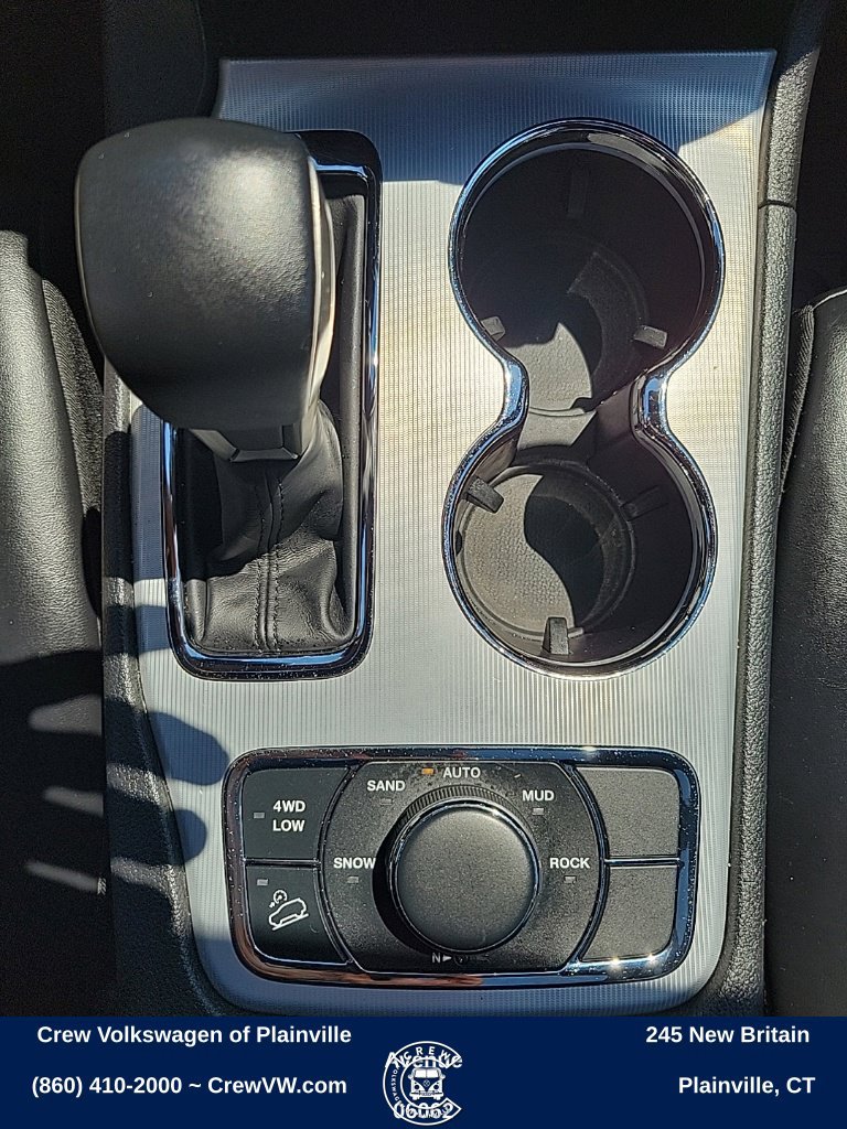 Used 2018 Jeep Grand Cherokee Limited AWD/4WD image 10