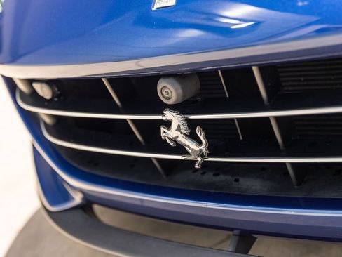 Used 2019 Ferrari Portofino RWD image 19