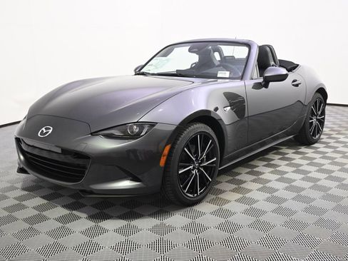 Used 2025 MAZDA MX-5 Miata Grand Touring RWD image 11