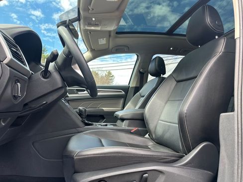 Used 2022 Volkswagen Atlas SE image 3