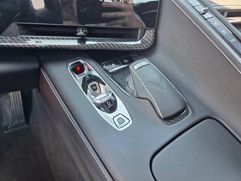 Used 2021 Chevrolet Corvette Stingray Preferred Cpe w/ Z51 Performance Package RWD image 25