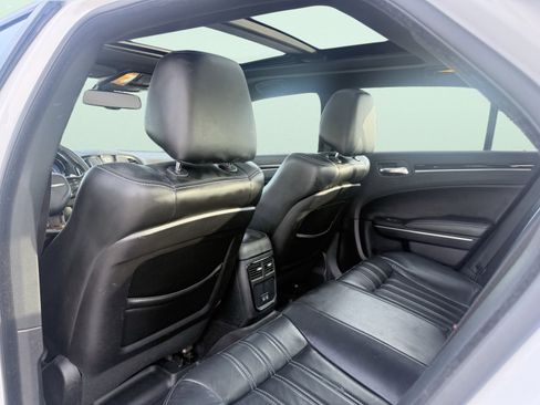 Used 2018 Chrysler 300 S w/ 300S Premium Group image 27