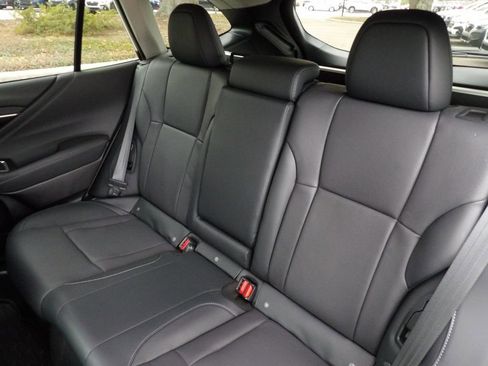 Used 2025 Subaru Outback Limited image 26