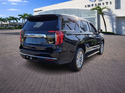 Used 2024 GMC Yukon SLT w/ SLT Luxury Package image 7