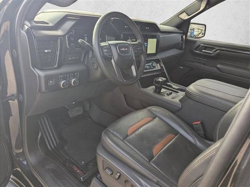 Certified 2024 GMC Sierra 1500 AT4 w/ Technology Package AWD/4WD image 9