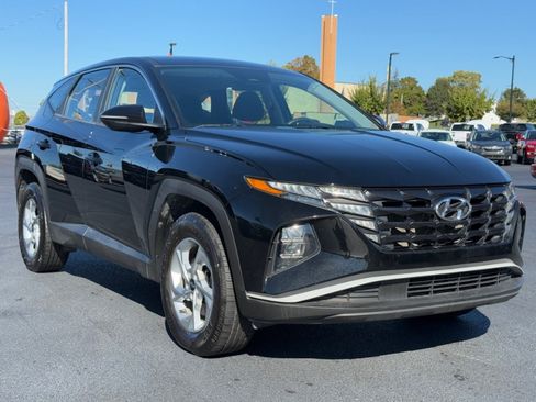 Used 2022 Hyundai Tucson SE AWD/4WD image 2