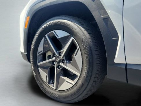 Certified 2025 Hyundai Tucson SEL AWD/4WD image 4