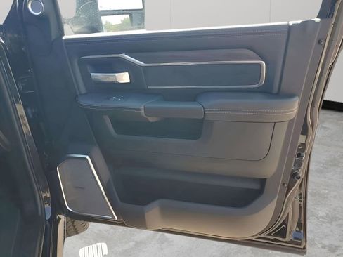 New 2025 RAM 2500 Laramie AWD/4WD image 76
