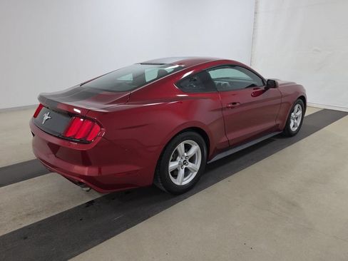 Used 2016 Ford Mustang Coupe RWD image 4