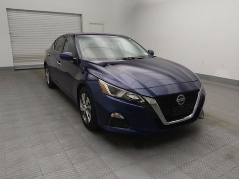 Used 2020 Nissan Altima 2.5 S FWD image 13