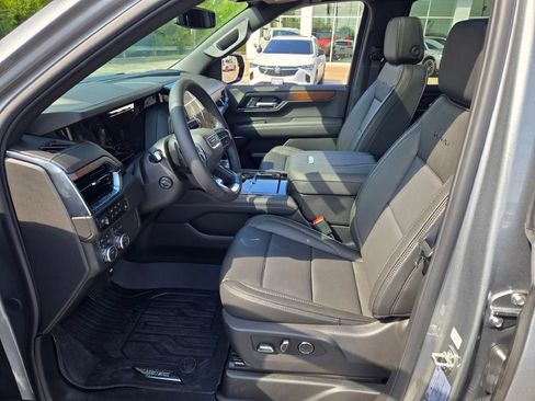 New 2026 GMC Yukon Denali w/ Sun & Power Step Package AWD/4WD image 37