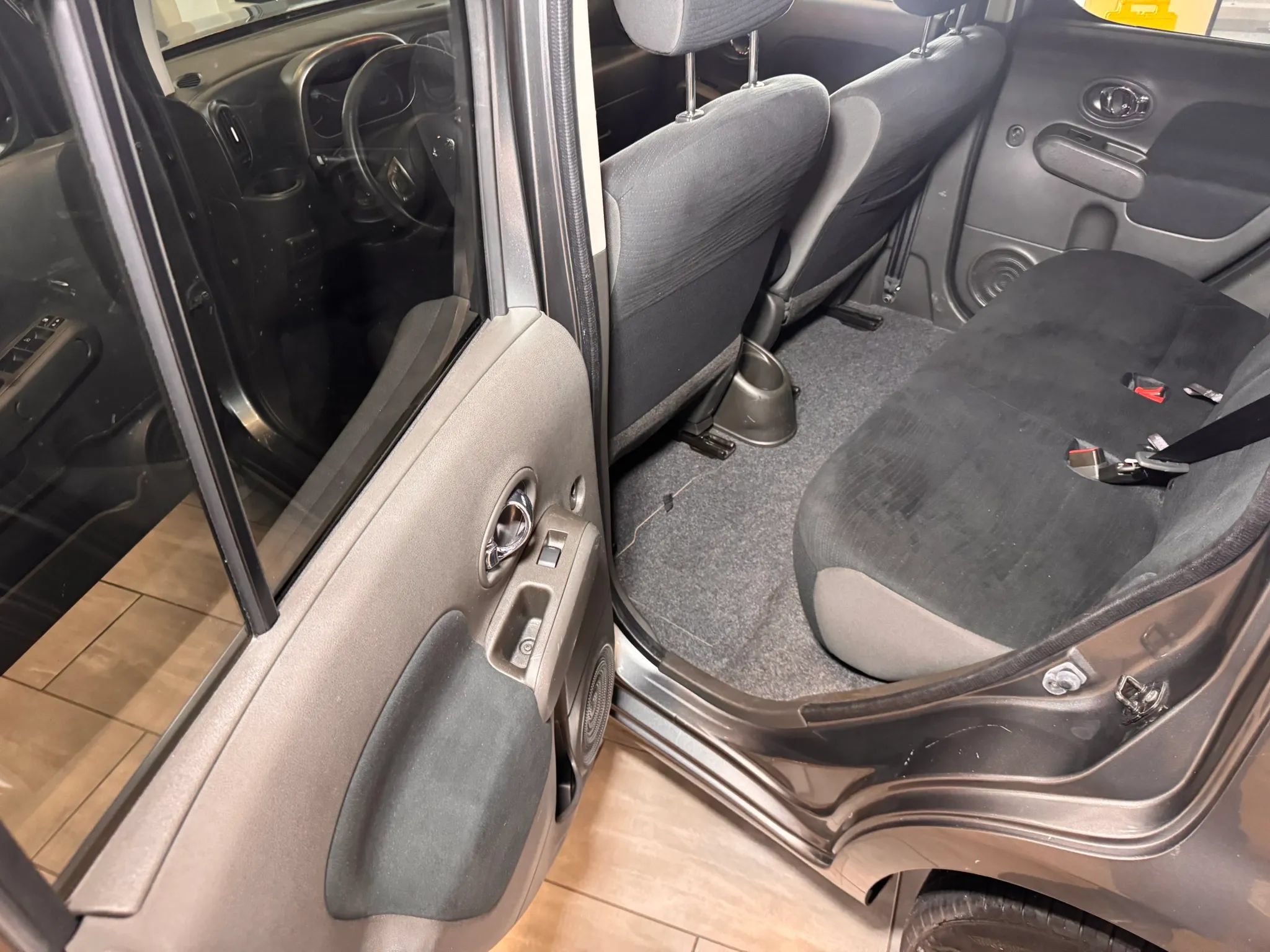 Used 2012 Nissan Cube 1.8 S w/ Interior Designer Pkg FWD image 23