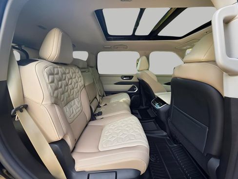 New 2026 Nissan Armada Platinum image 14