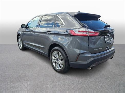 Used 2022 Ford Edge Titanium image 5