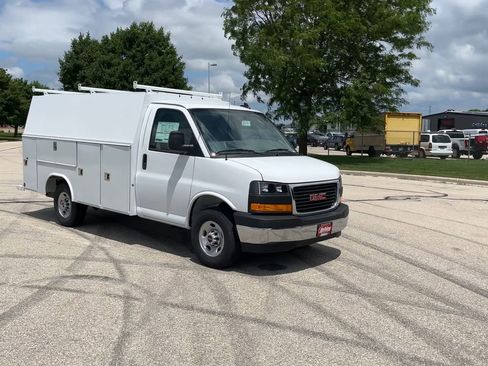 New 2025 GMC Savana 3500 w/ Power Convenience Package image 24