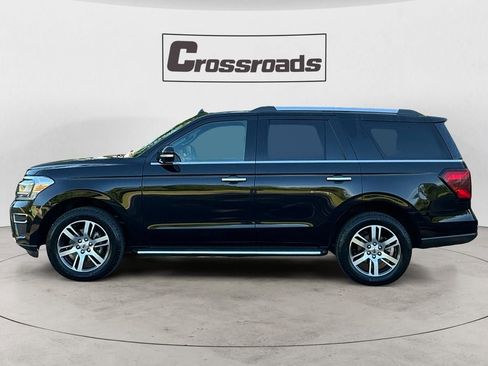 Used 2022 Ford Expedition Limited AWD/4WD image 2