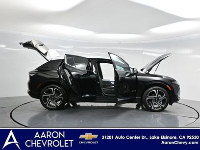 New 2025 Chevrolet Equinox EV LT w/ Convenience Package II