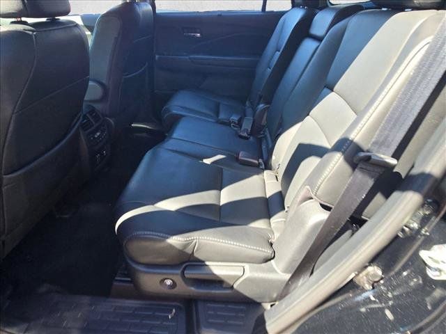 Certified 2020 Honda Pilot Touring image 17
