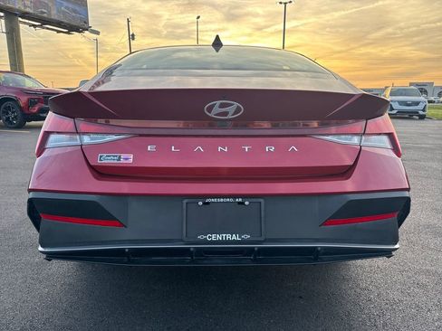 Used 2024 Hyundai Elantra SEL FWD image 5