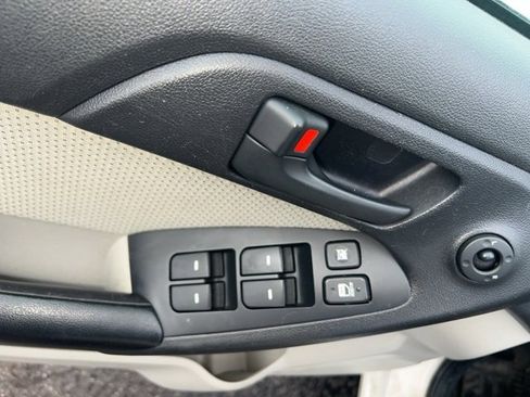 Used 2012 Kia Forte EX image 4