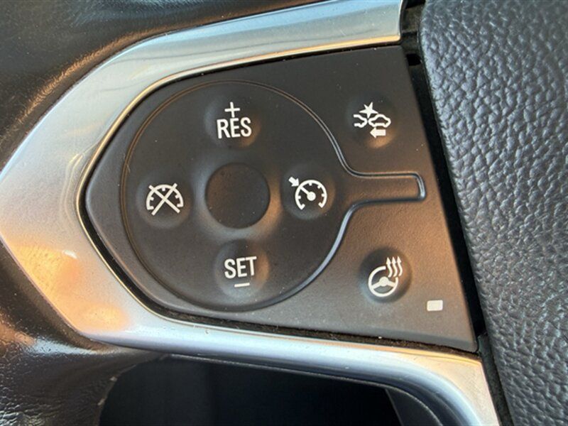 Used 2020 Chevrolet Traverse RS w/ LPO, Floor Liner Package AWD/4WD image 19